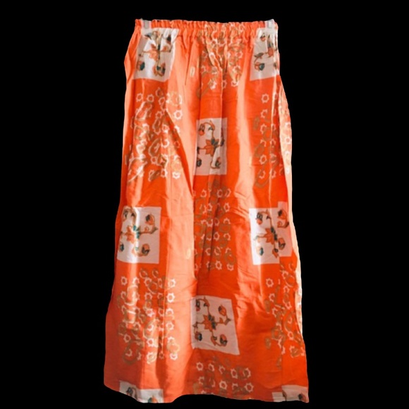 Beautiful Batik Floral Stretchy Skirt - Made in Indonesia 🌺 - Picture 2 of 4